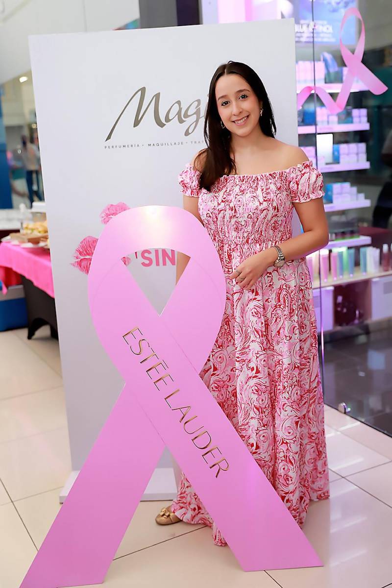 Marcela del Cid, brand manager de Estee Lauder, marca beauty pionera en el apoyo a la lucha contra el cáncer de mama a nivel global