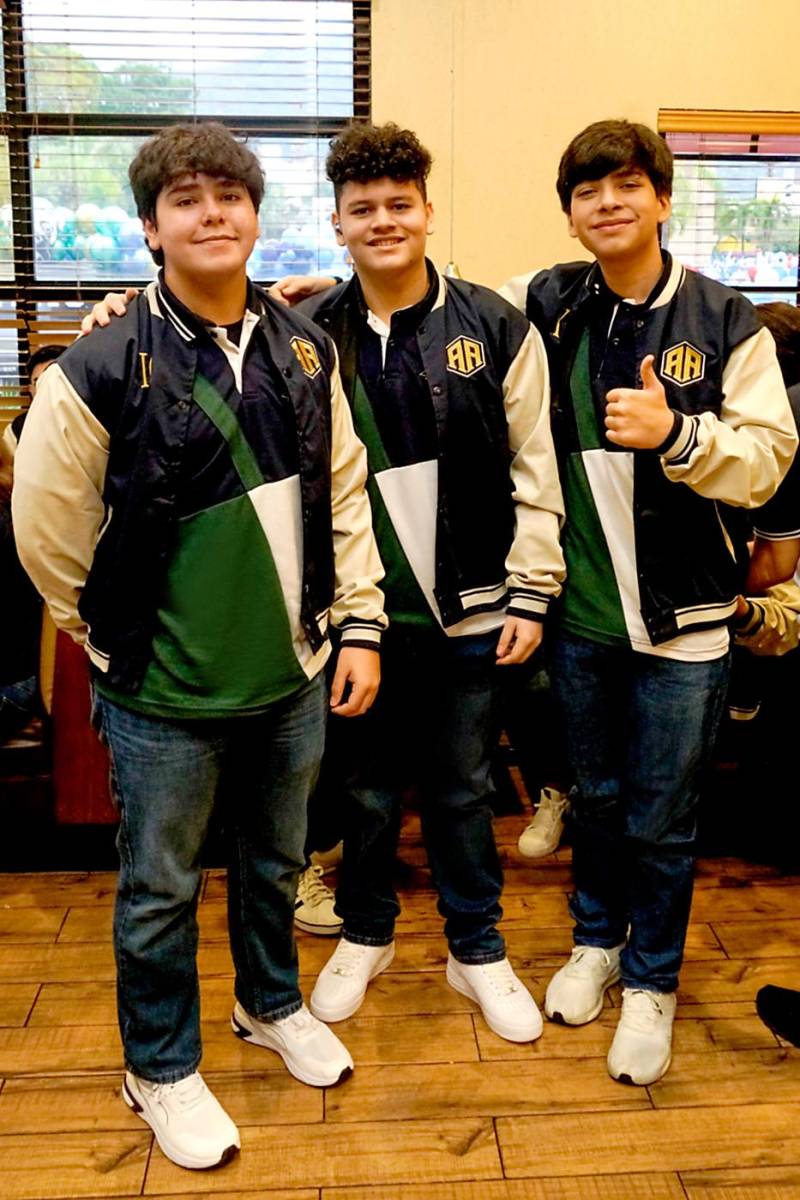 Iván Quintanilla, Walter Pinto y Kenneth Veroy.