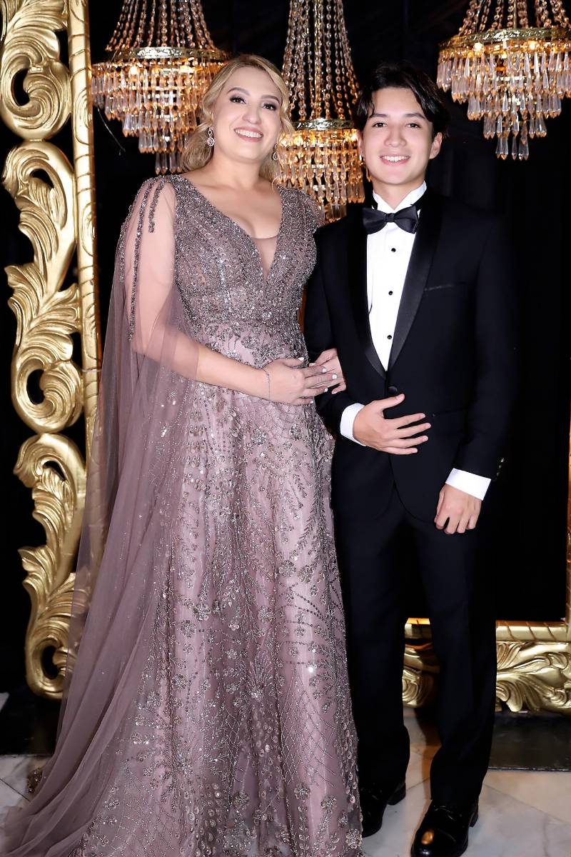 Invitados a la Prom 2026 de la Academia Los Pinares