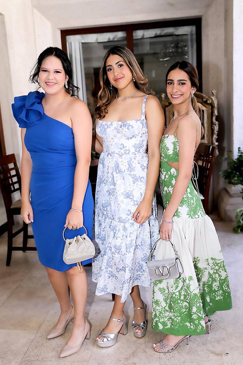 Natalia Fúnez, Camila Carrión y Viviana Echeverría. 