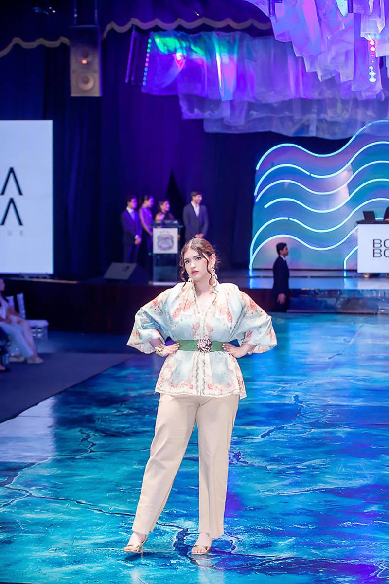 Senior Fashion Show 2026 de la Escuela Internacional Sampedrana, parte 1
