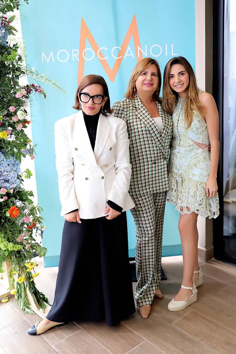 Blanca Bendeck, Elzette Casanova y Veronic Villeda 