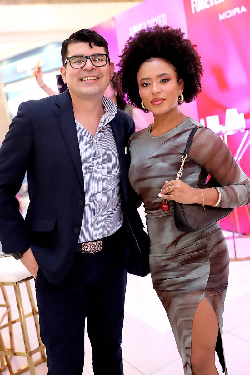 Guapas MakeUp lanza MOIRA en Honduras