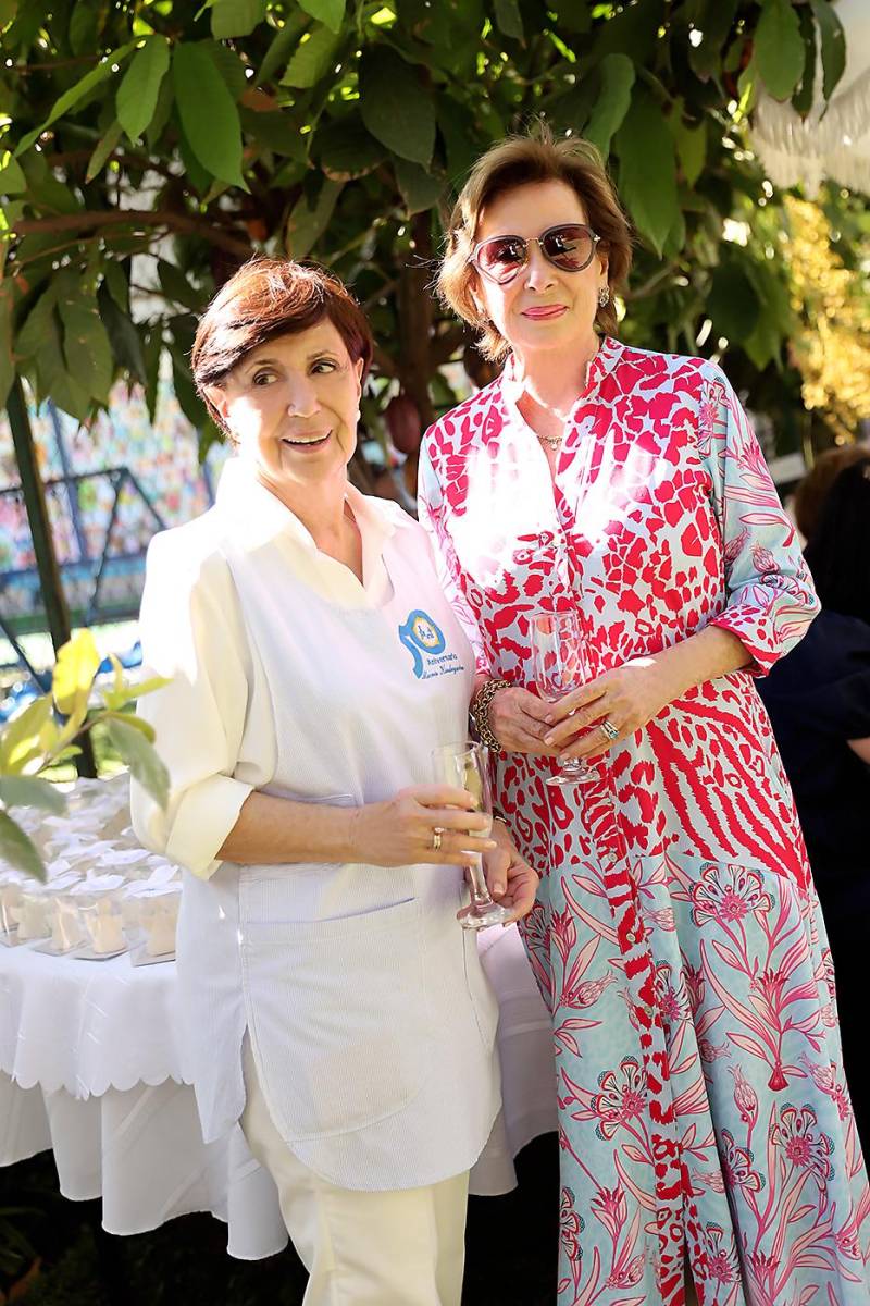 Mónica Weddle y Rosemary Bendeck