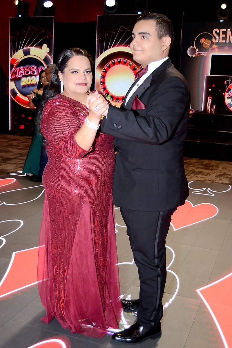 Paulette Aguilera y Diego Oqueli.