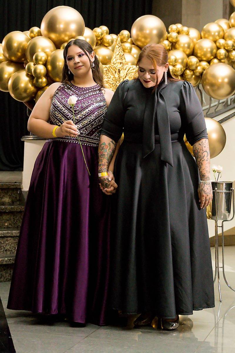 Desfile padres e hijos de la prom 2024 de IHCI Bilingual School