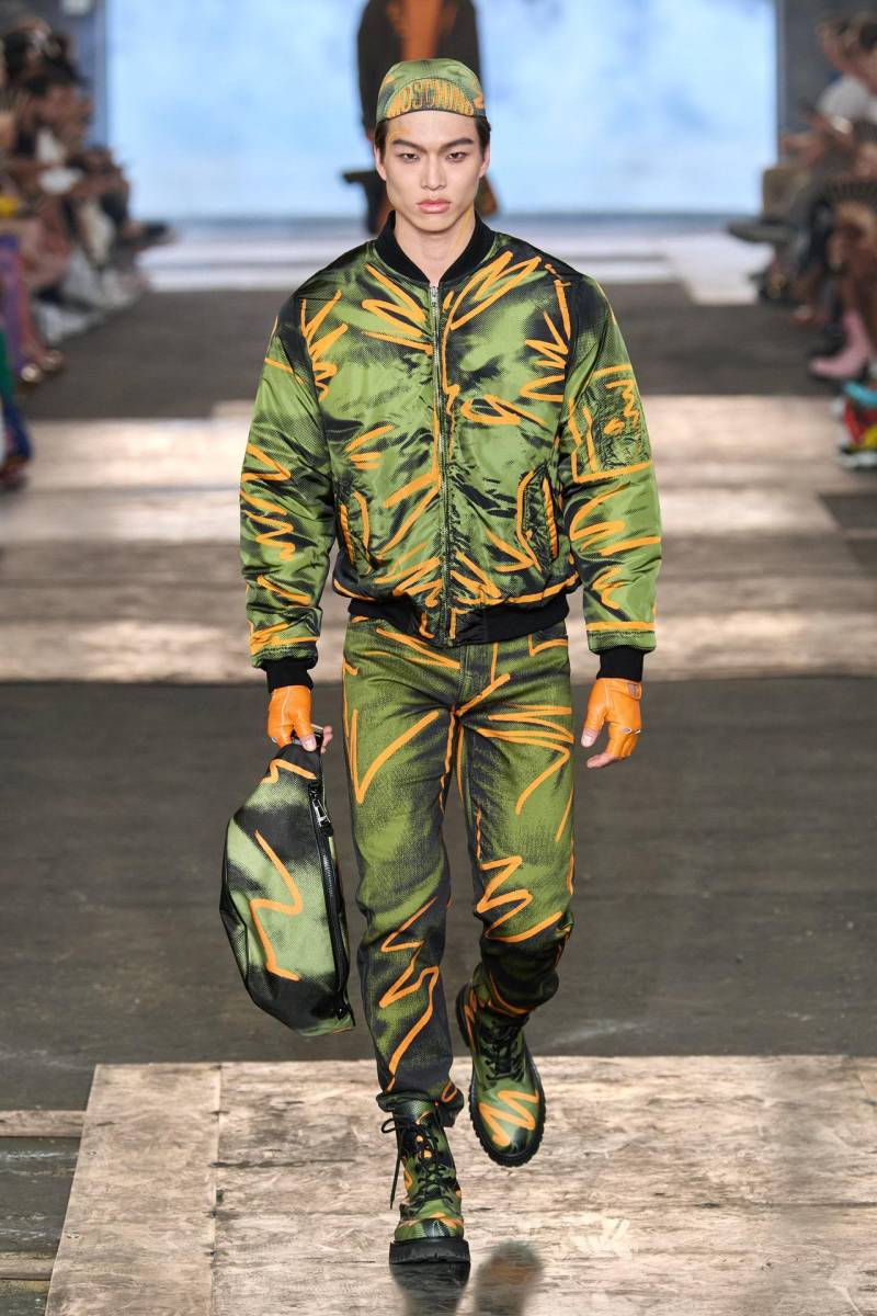 Moschino presenta colección masculina Primavera-Verano 2023