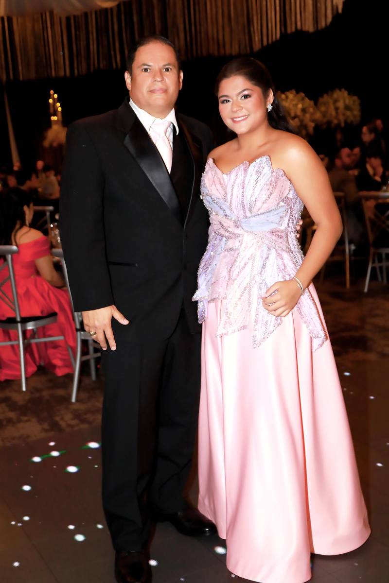 Sharon Fajardo y su padre Manuel Fajardo. 