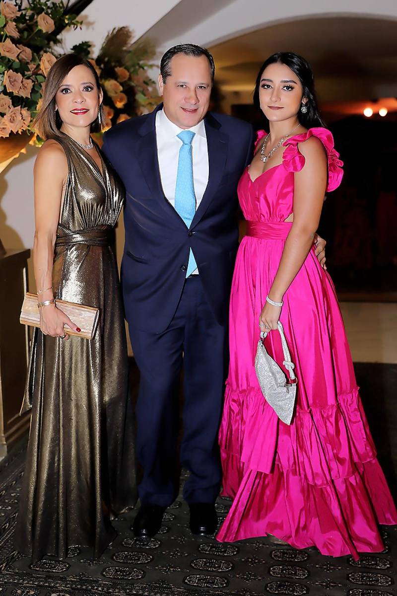 Así fue la boda de Próspero Castellanos y María Isabel Simón