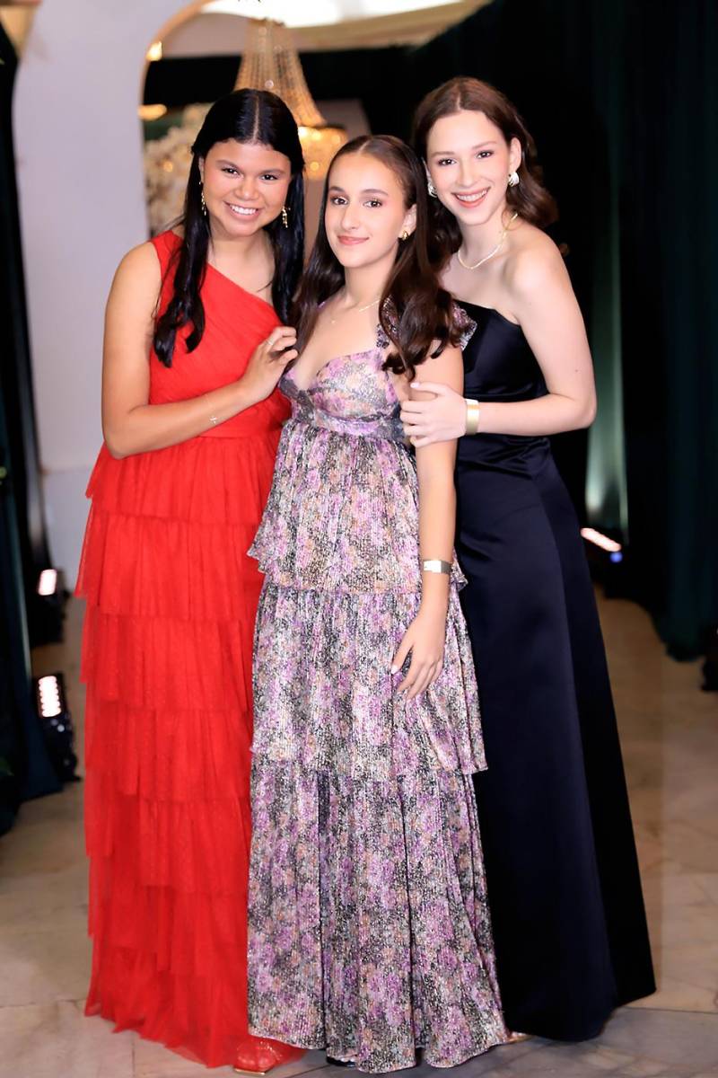 Fiesta de la prom 2025 de la Academia Los Pinares