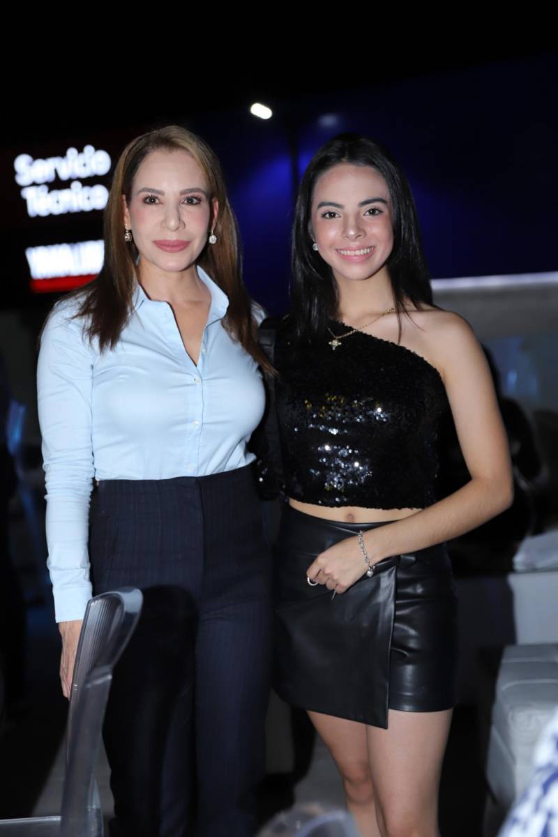 Gabriela Bonilla y Victoria Castro