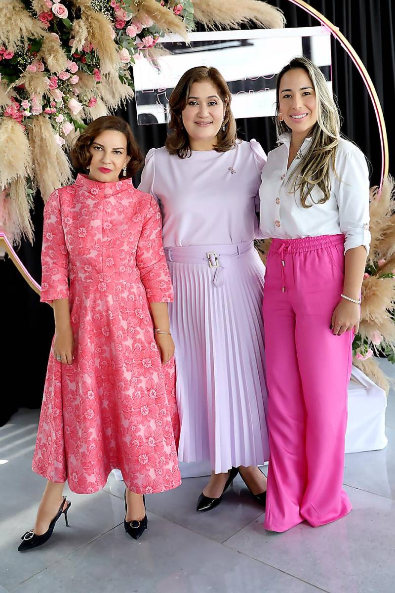 Blanca Bendeck, Isabel Díaz y Diana Pineda.