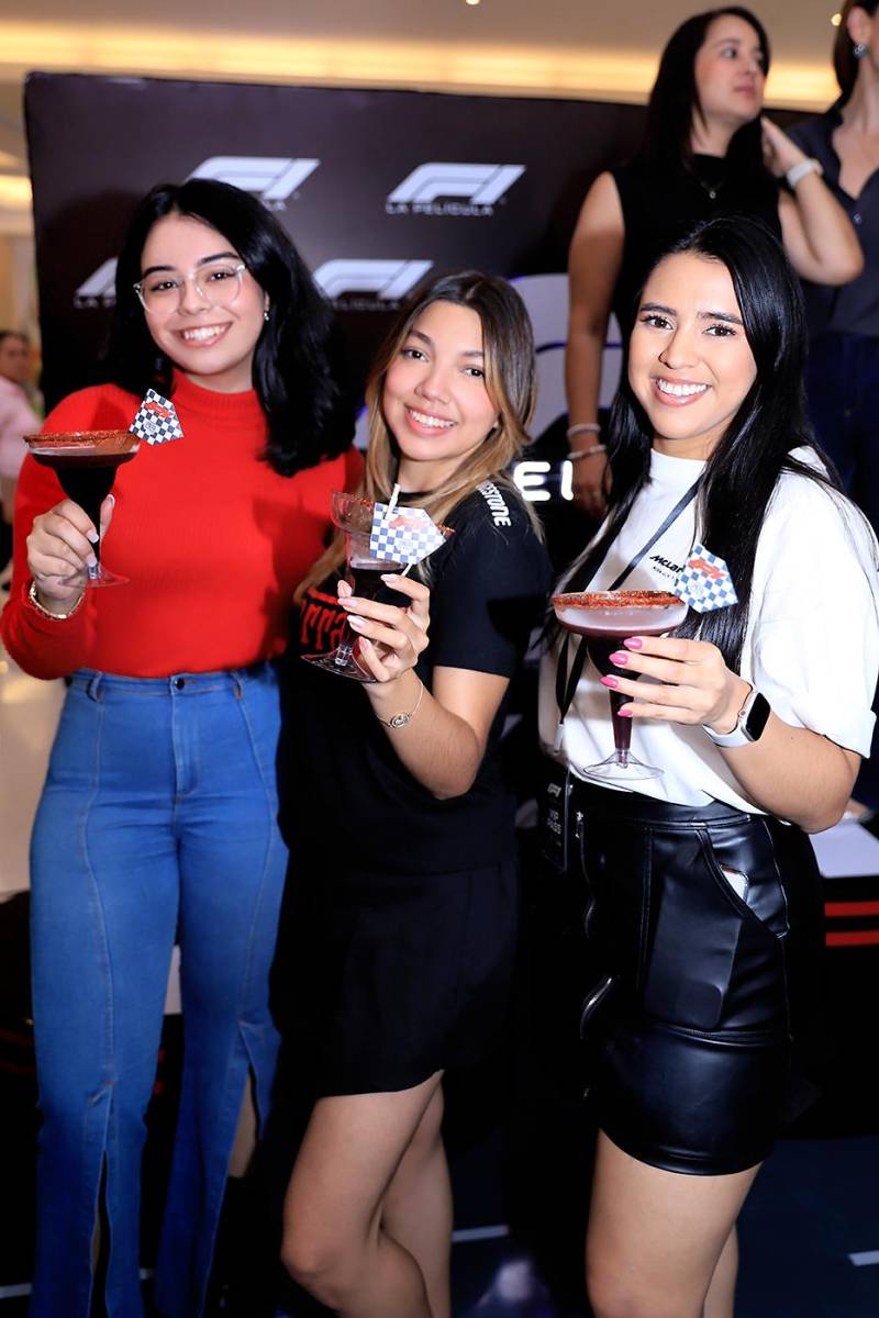 Andrea Mata, Diana Moncada y Norma Farías. 