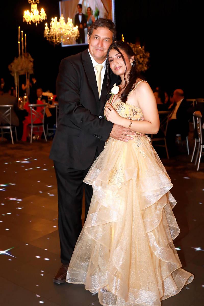Lucia Sanchez y su padre Ronny Sanchez. 
