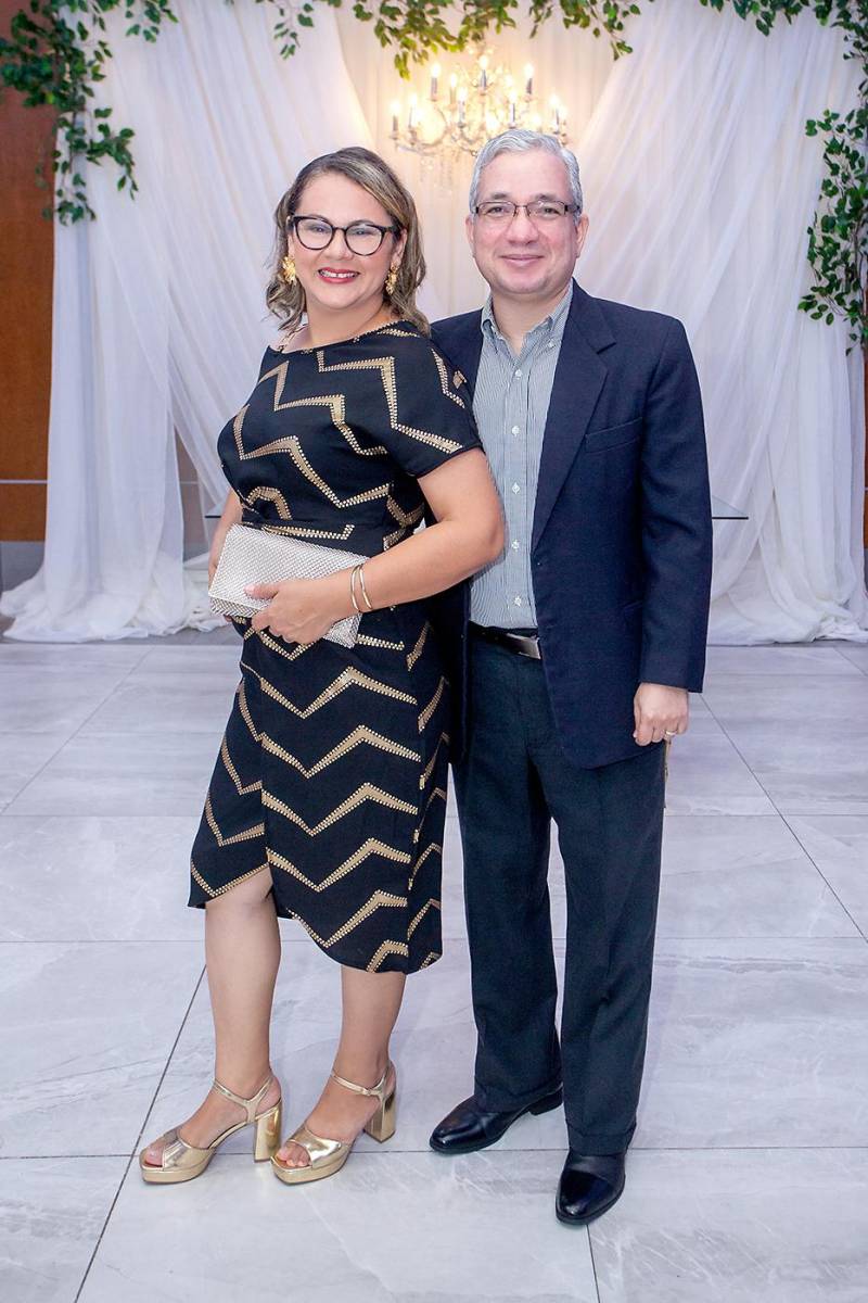 Jennie Reconco y Fabricio Paz.