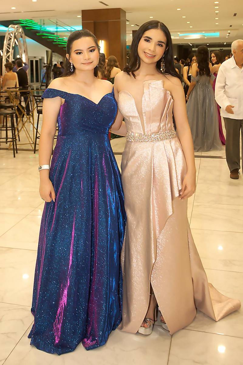 Allyson Padilla y Marcela Fernández.