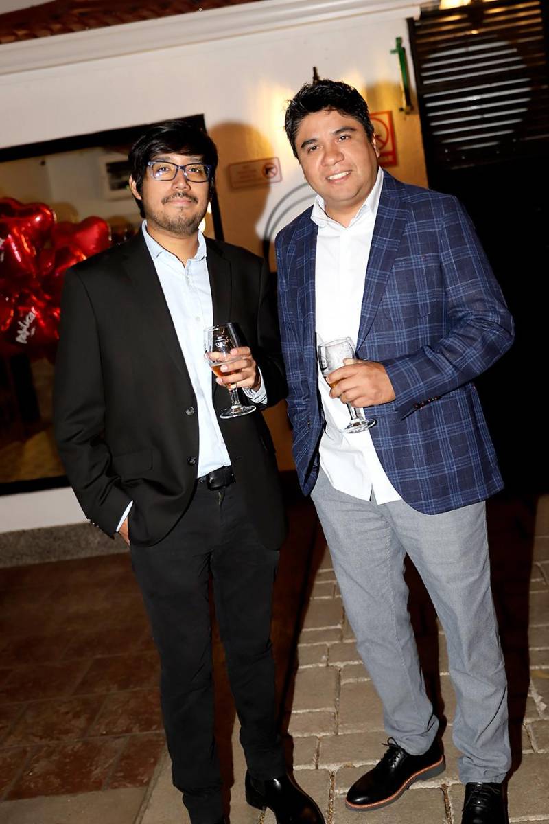 Grand opening de Orujos en Plaza Lara