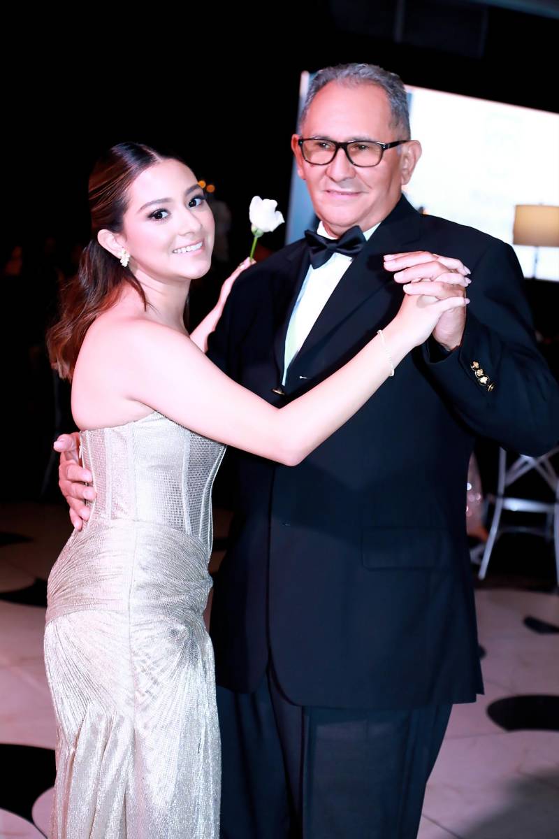 Sofia Vargas y su padre Marcelino Vargas. 