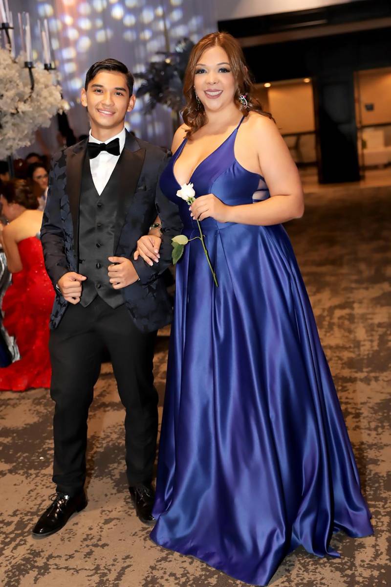 DESFILE DE PADRES E HIJOS DE LA PROM NIGHT 2023 DE LA ELVEL SCHOOL