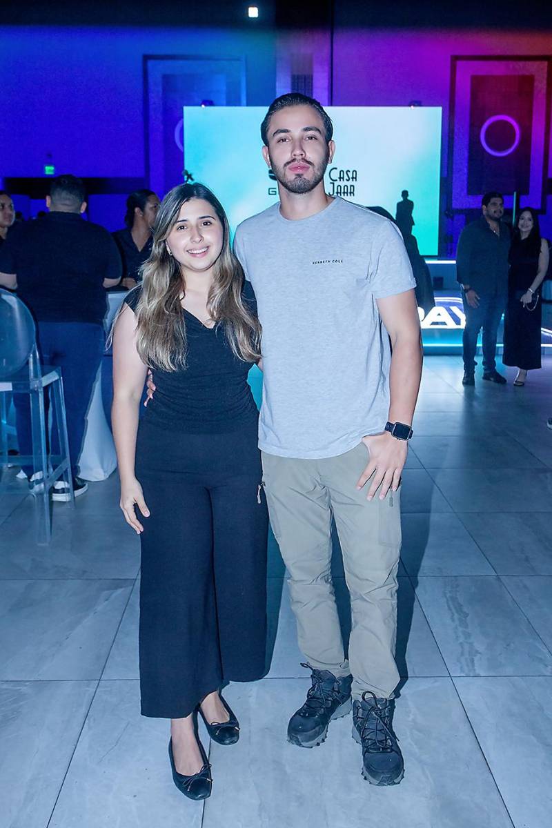Gabriela Alfaro y Kevin Mendoza.