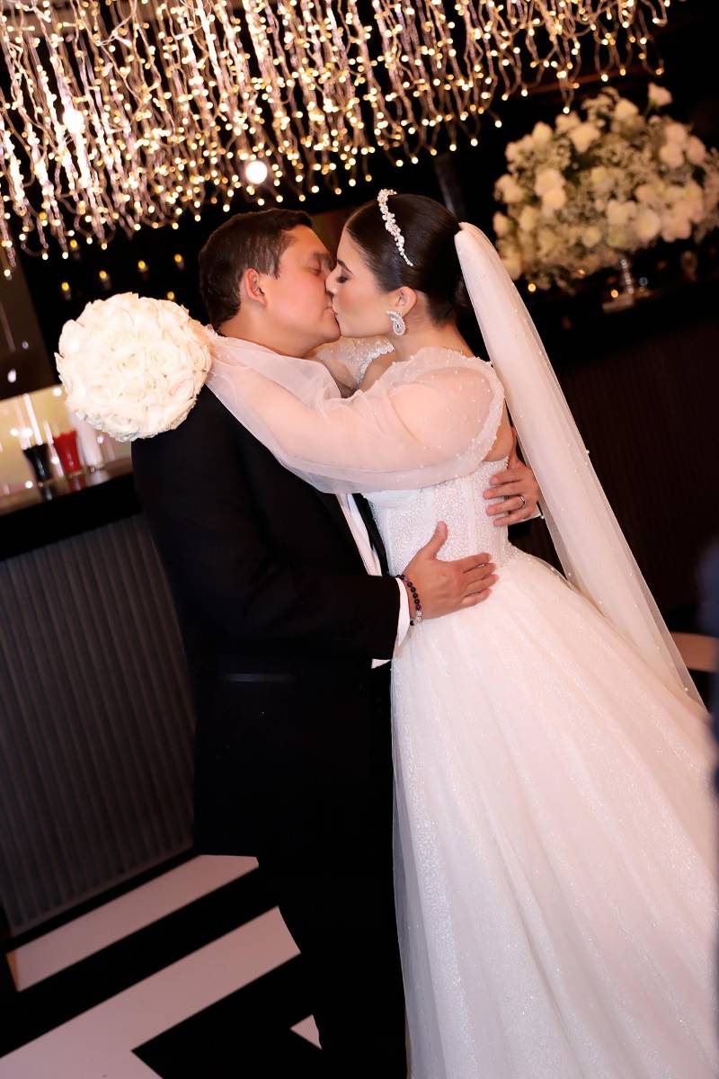 La boda de Helen Zamora y Alex Cosenza