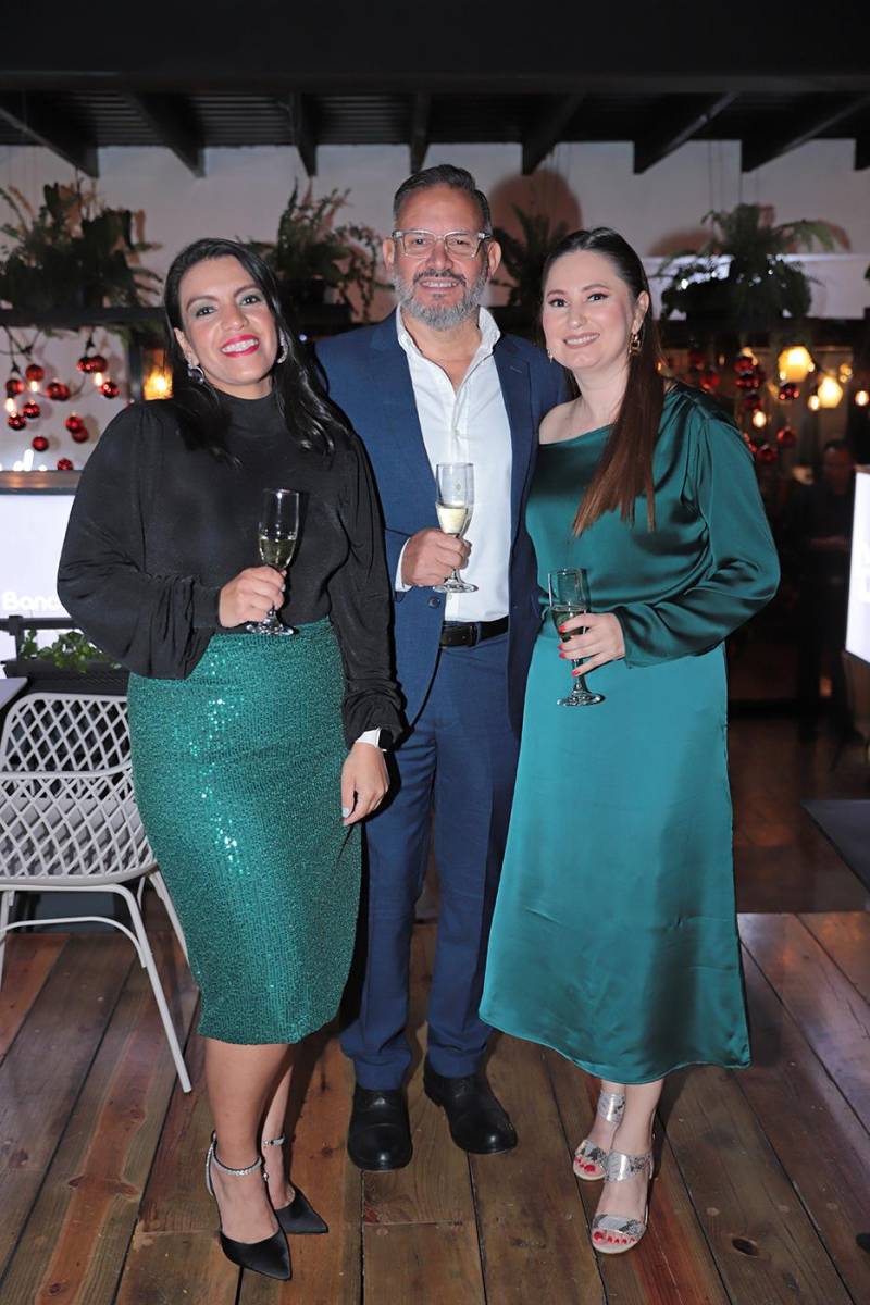 Fabiola Guillen, Harry Franks y Ana Araque.