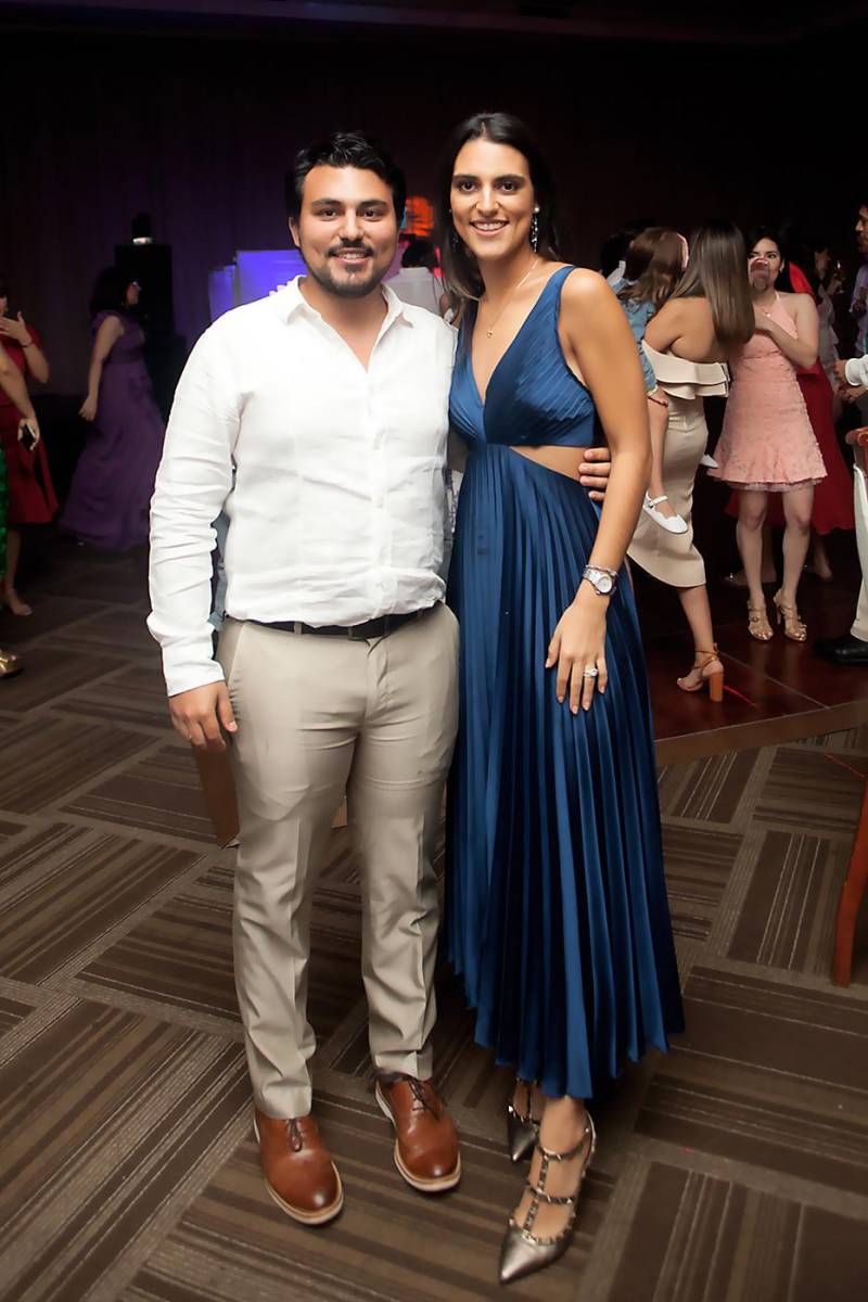 Sady Andonie y Joyce Yuja.