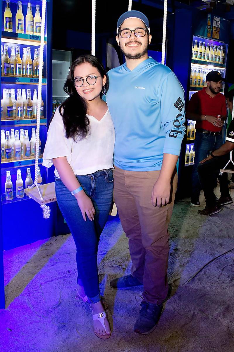Laura Villanueva e Iva1n Danilov.