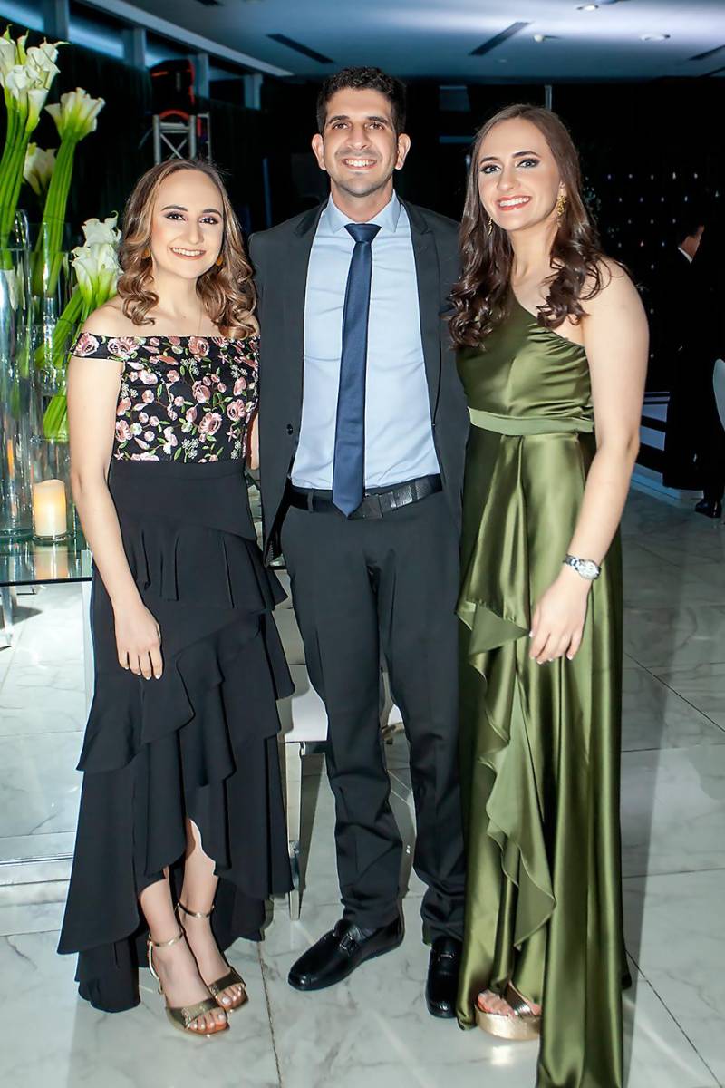 Karen, Jorge y Nathalie Chahín.