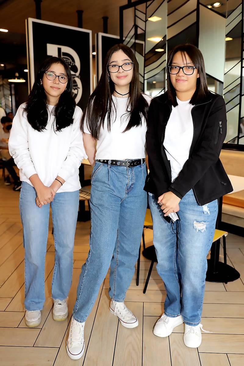 Nemessis Soto, Stephanie Flores y Génesis Martínez 