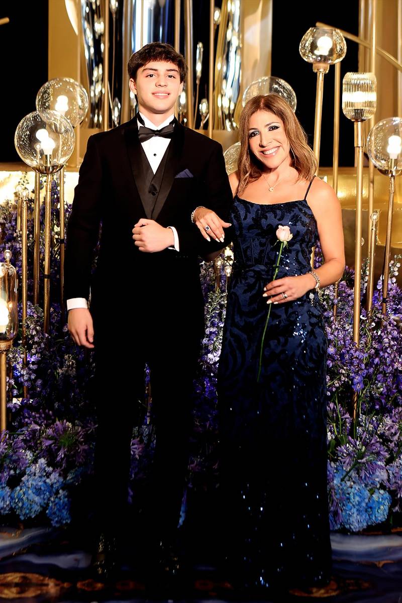 Desfile de padres e hijos en la Prom 2026 de la Escuela Americana de Tegucigalpa