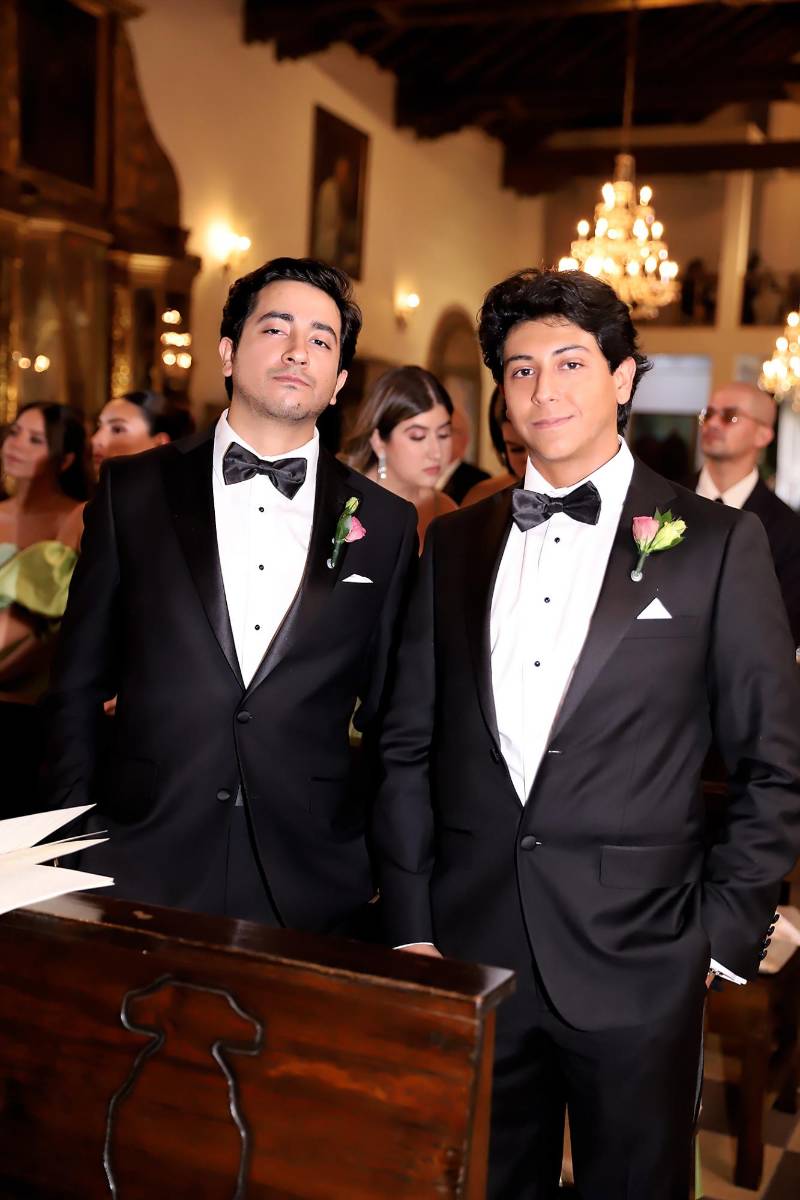 Así fue la boda eclesiástica de Ivana Lagos y Jacobo Waincier Canahuati