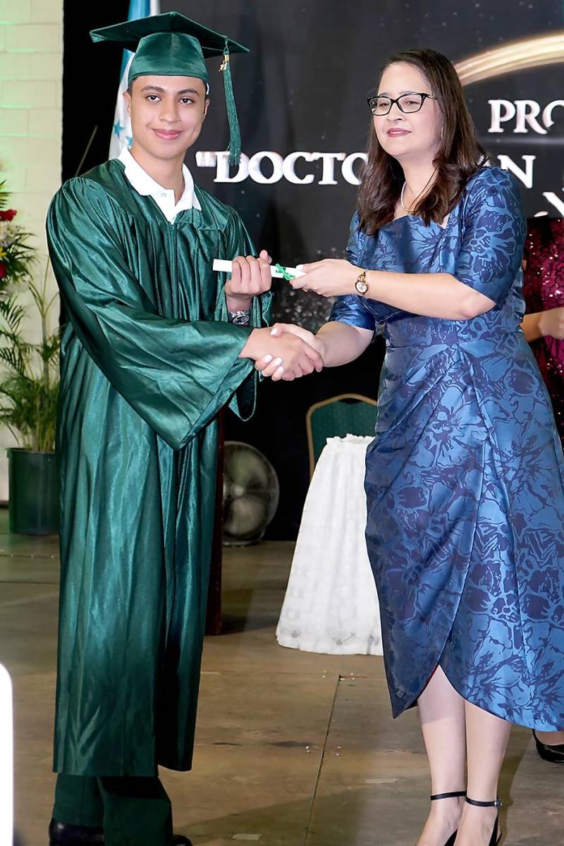 Graduación de los seniors 2024 de Elvel School