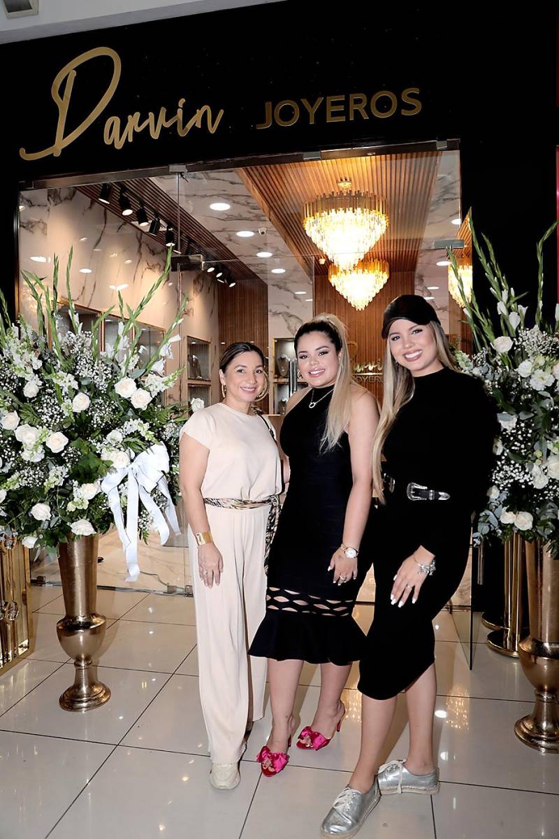 Sandra Noguera, Sol Sosa y Vanessa Villars