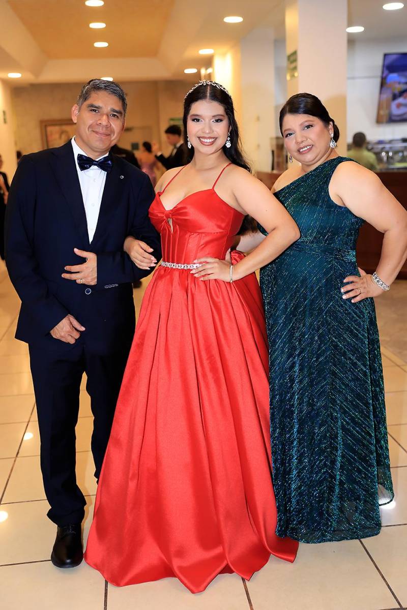Invitados de la prom 2025 de Mayan School