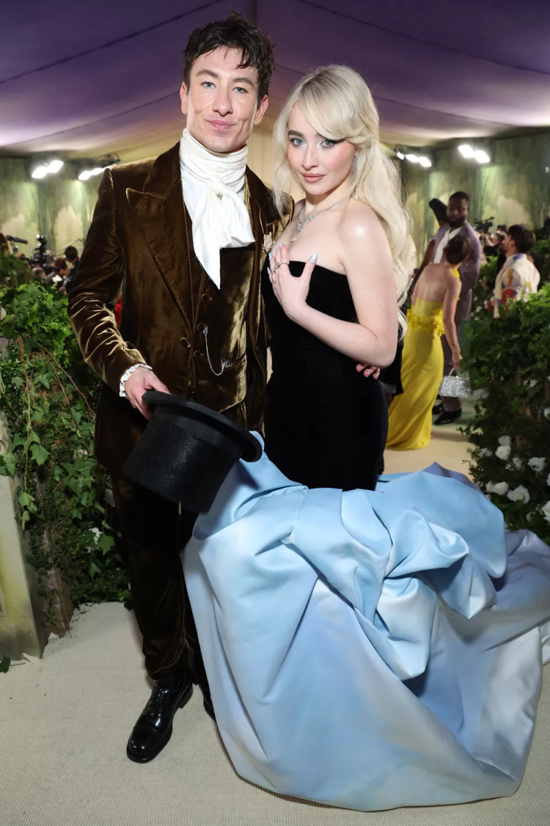 Sabrina Carpenter y Barry Keoghan.