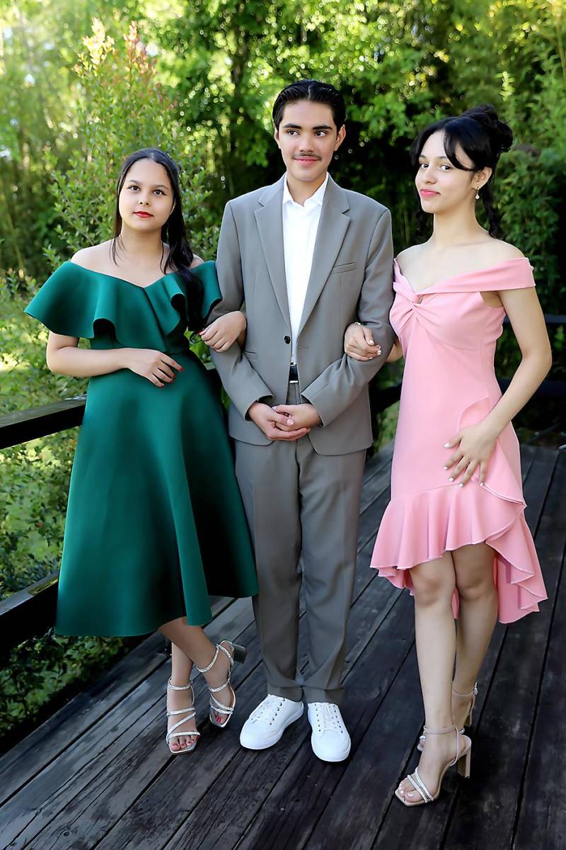 Daphne Sierra, Yoshua Hernández y Andrea Maradiaga. 