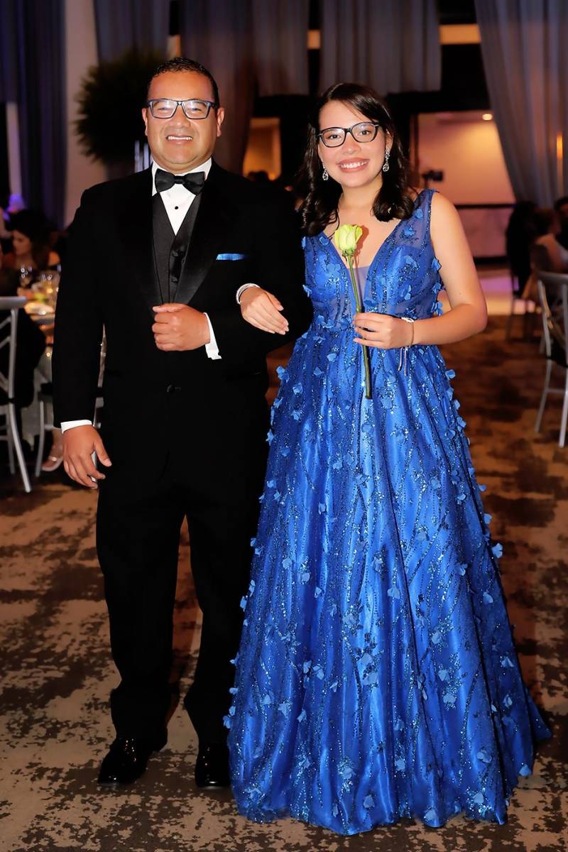 Juan Gabriel y Camila Midence