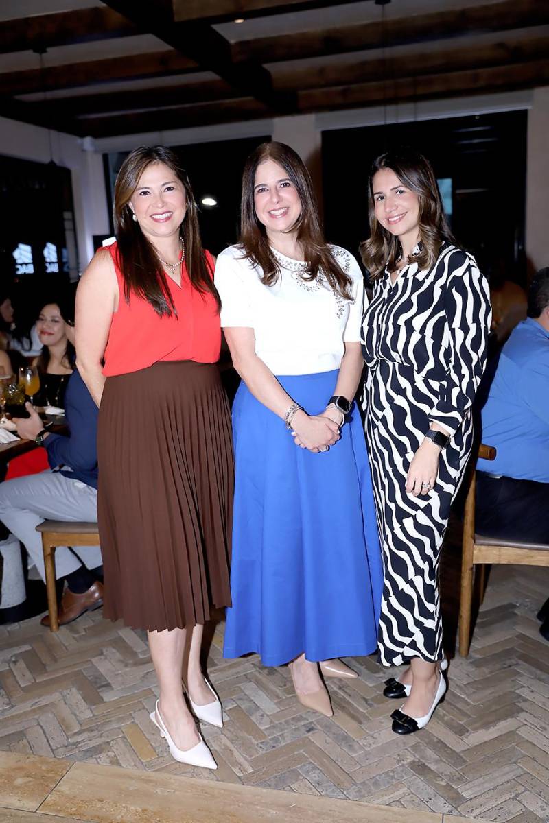 Sayra Nassar, Melissa Stefan y Fabiola Cañas.