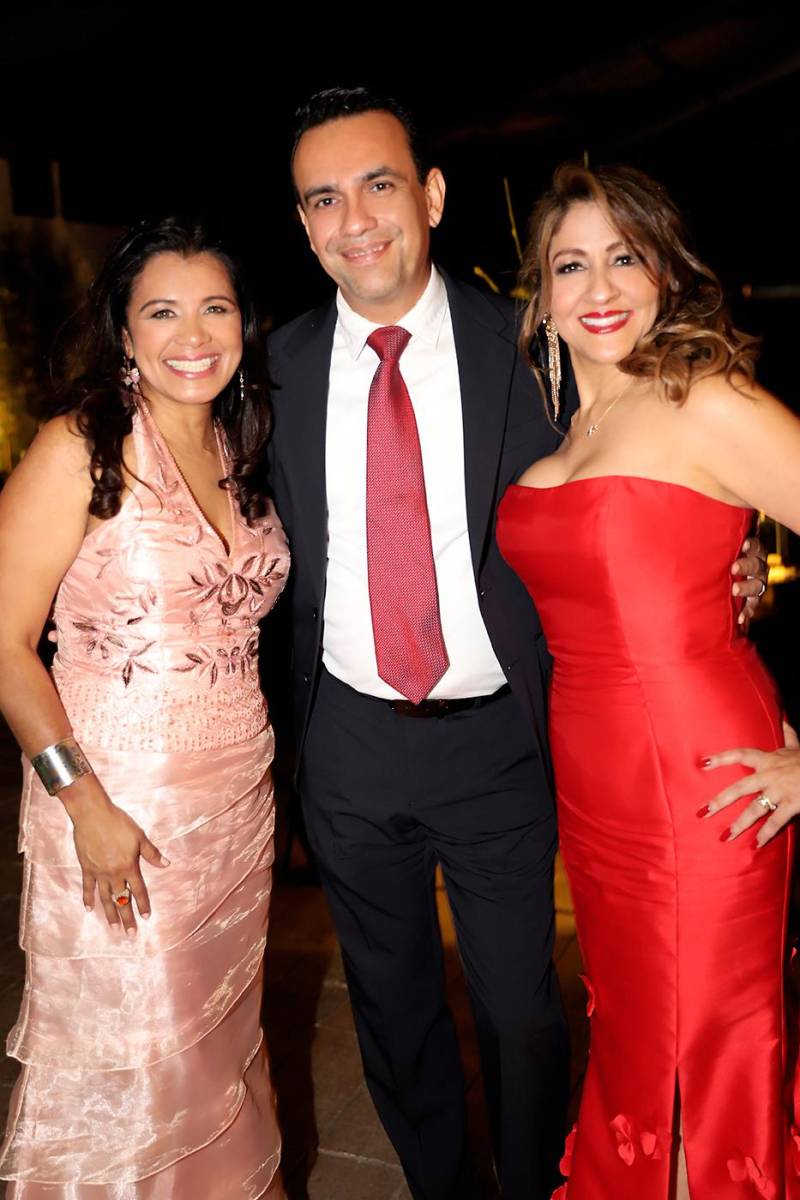 Lizzeth Rivas, Jacobo y Margie Casanova