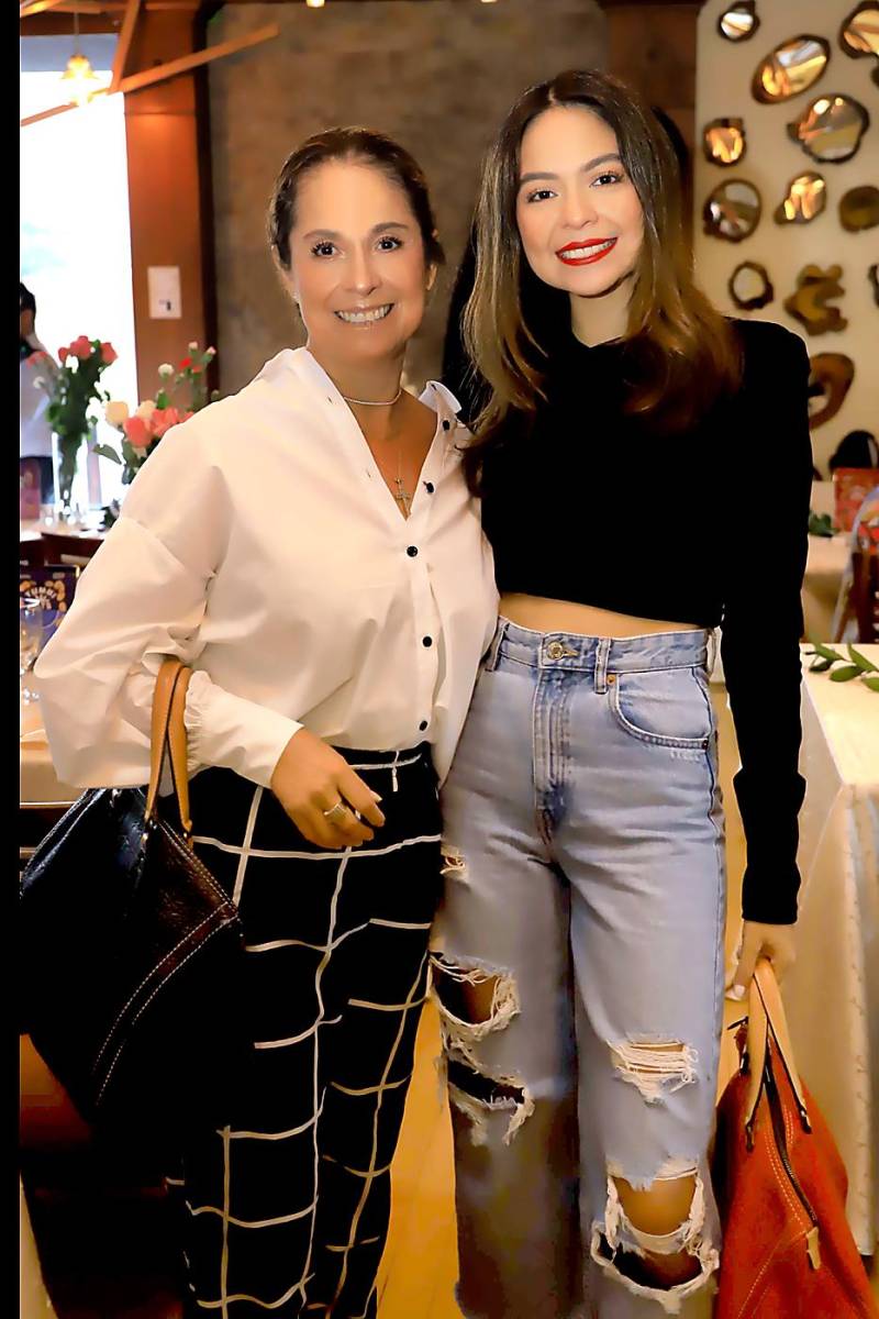 Xiomara y Mariana León.