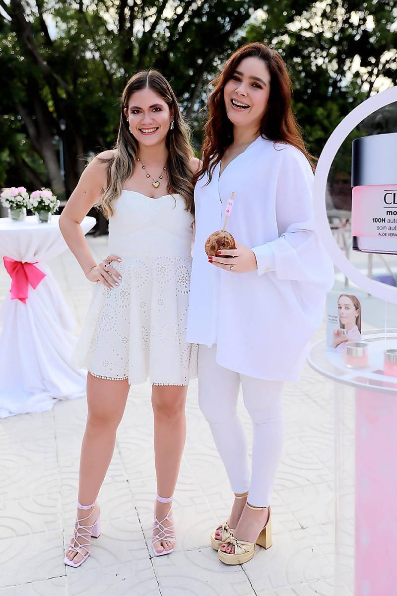 Marissa Chávez y Sheyla Downing.