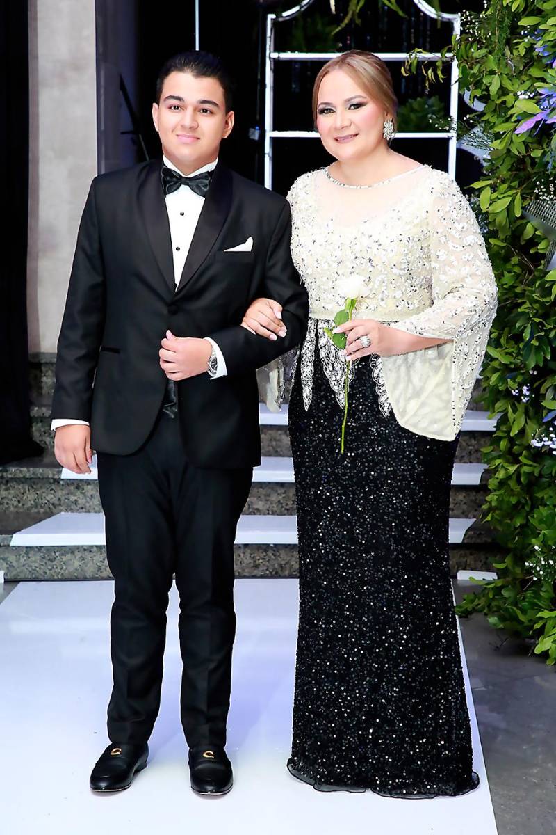 Julio Enrique Martínez y su madre Meury Carrasco