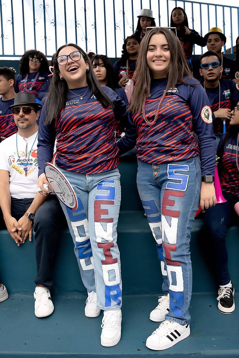 Entrance de los seniors 2024 de England School