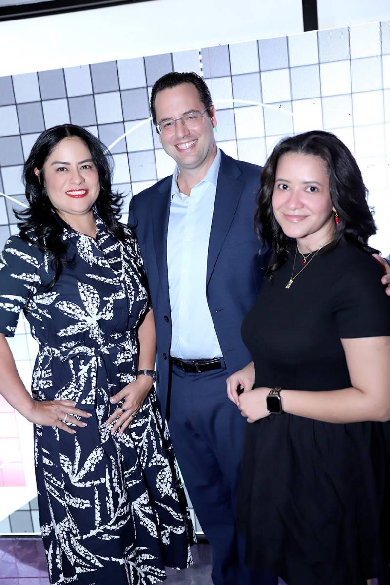 Lizeth Villatoro, Erick Brimen y Andrea Aranda. Lizeth Villatoro, Erick Brimen y Andrea Aranda.