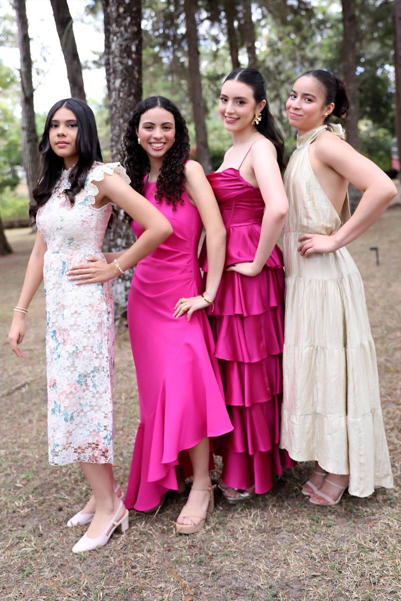 María Valentina Soto, Paulina Ávila, Natalia Ramírez y Lily Lanza.
