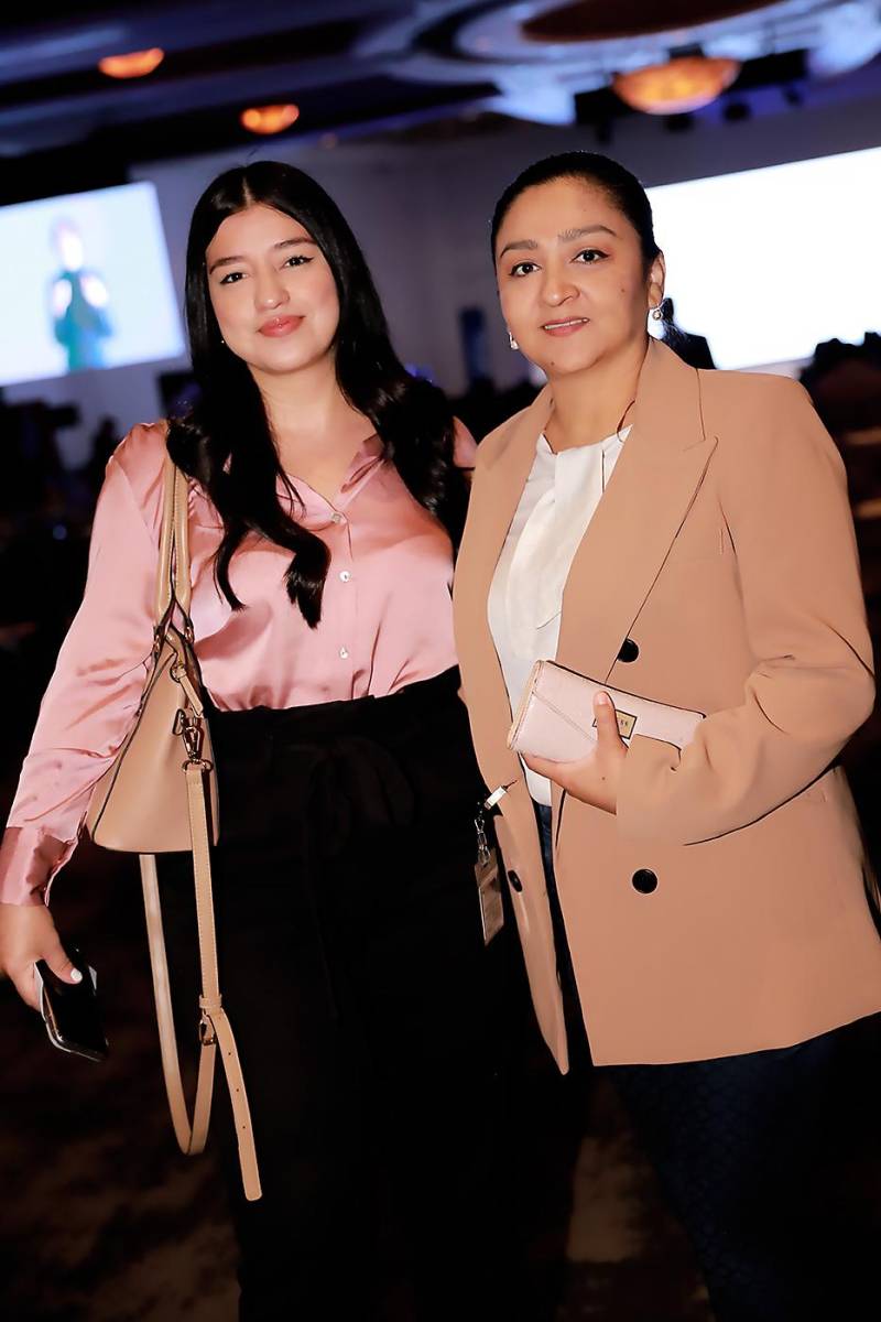 Haidy Ramos y Gracia Andino. 