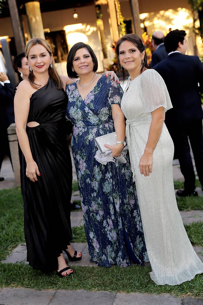 Jenny Pineda, María de Carmen con Roxana Suazo
