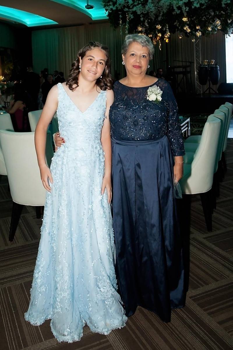 Mía Valeria y Carolina Heyer