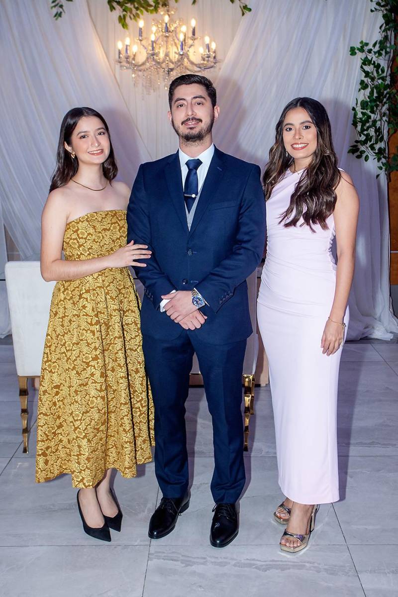 Cinthia, Juan Carlos y Joselyn Pineda.